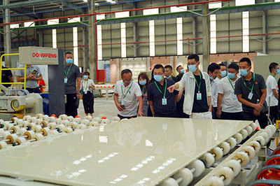 “生態(tài)新材 創(chuàng)領(lǐng)未來-東鵬湖口超級(jí)工廠環(huán)保行”活動(dòng)圓滿收官